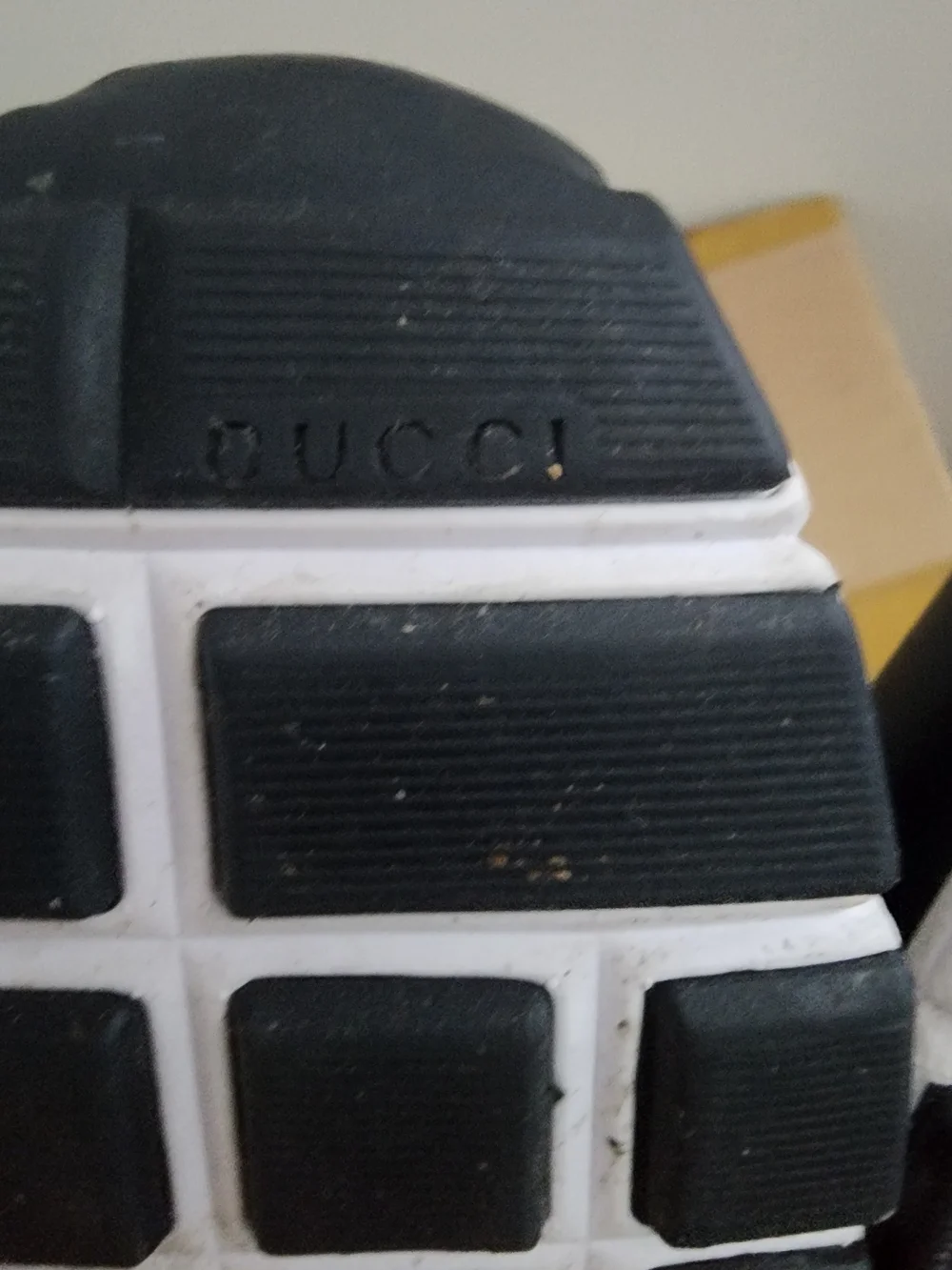 Gucci White and Black Leather Logo Sneakers